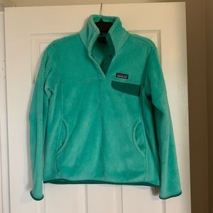 Beautiful teal Patagonia pullover
